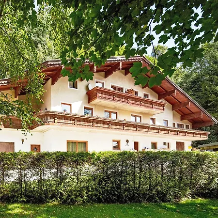 Nahe Den Skigebieten Und Ausgangspunkt Zu Sehenswuerdigkeiten By Interhome Appartement