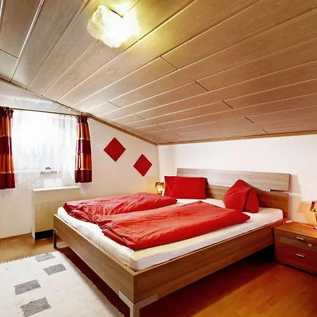 Appartement Nahe Den Skigebieten Und Ausgangspunkt Zu Sehenswuerdigkeiten By Interhome