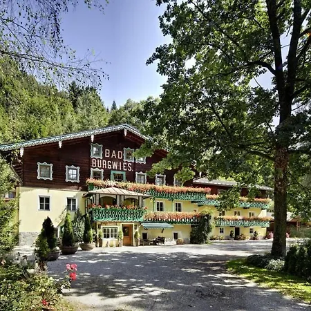 Appartement Nahe Den Skigebieten Und Ausgangspunkt Zu Sehenswuerdigkeiten By Interhome