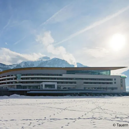 Nahe Den Skigebieten Und Ausgangspunkt Zu Sehenswuerdigkeiten By Interhome