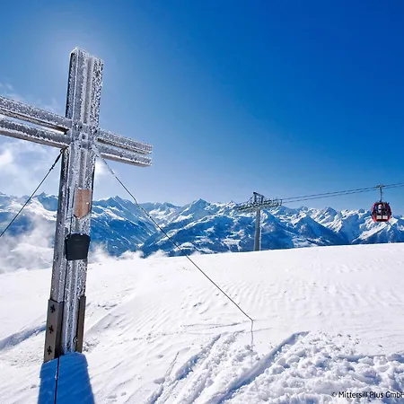 Nahe Den Skigebieten Und Ausgangspunkt Zu Sehenswuerdigkeiten By Interhome