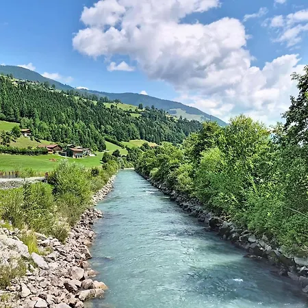 Appartement Nahe Den Skigebieten Und Ausgangspunkt Zu Sehenswuerdigkeiten By Interhome